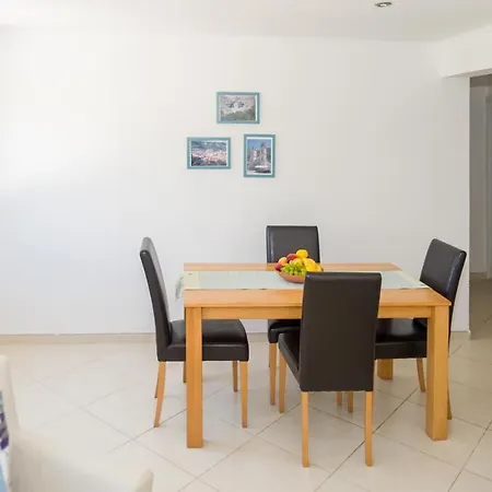 2 Bedr. Flat Krasici بودغوريتْسا